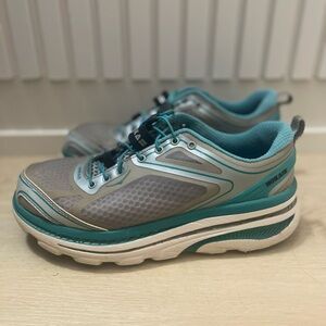 Women’s Hoka One One Bondi 3 Teal Wide Size 8.5
